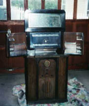 Radiobar Before, front, open