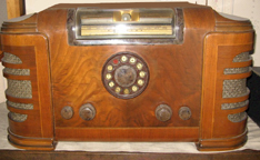 The Silvertone Model M-4766 Teledial Rable Radio
